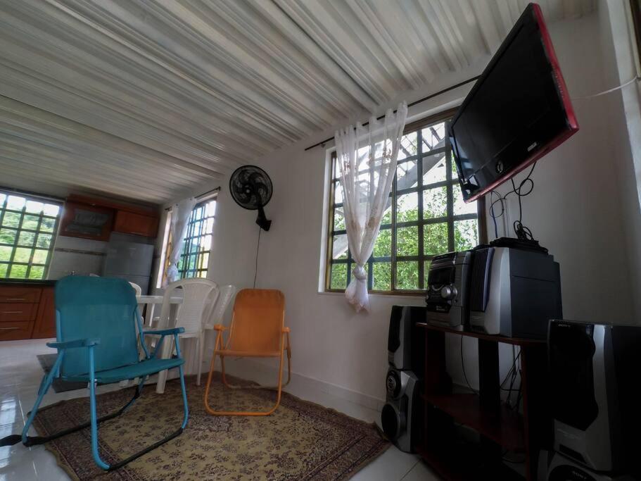 Casa Familiar Y De Descanso Villa Lorenza - Apulo Cund. Εξωτερικό φωτογραφία