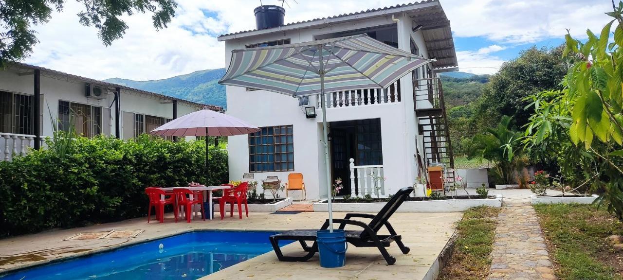 Casa Familiar Y De Descanso Villa Lorenza - Apulo Cund. Εξωτερικό φωτογραφία